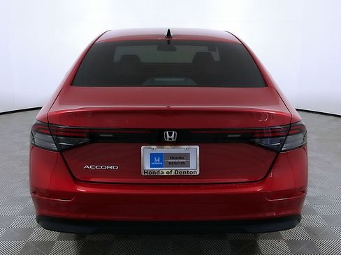 Certified 2025 Honda Accord SE image 8