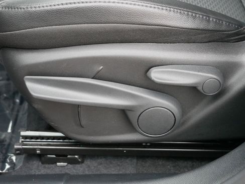 Used 2025 Jeep Compass Latitude w/ Altitude Special Edition image 13