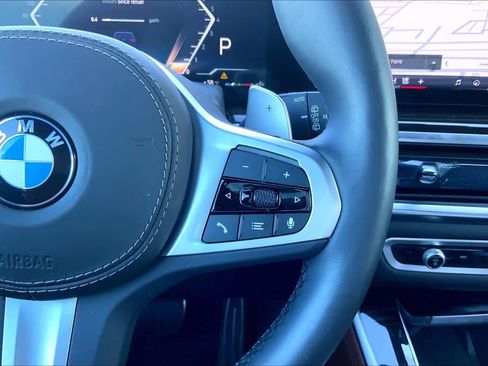 Used 2025 BMW X5 xDrive40i image 17