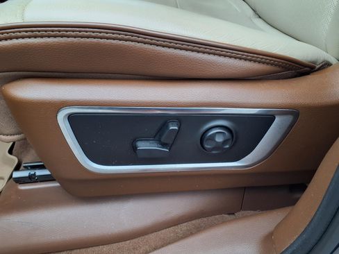 Used 2019 RAM 1500 Laramie RWD image 19