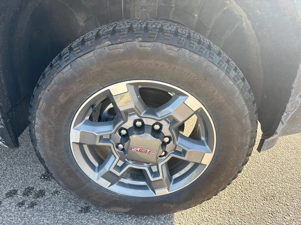 Certified 2025 GMC Sierra 2500 SLT AWD/4WD image 6
