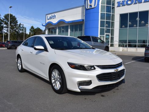Used 2016 Chevrolet Malibu Hybrid w/ Leather Package image 1
