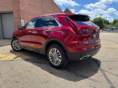 Used 2024 Cadillac XT4 Premium Luxury w/ Active Safety Package AWD/4WD image 5