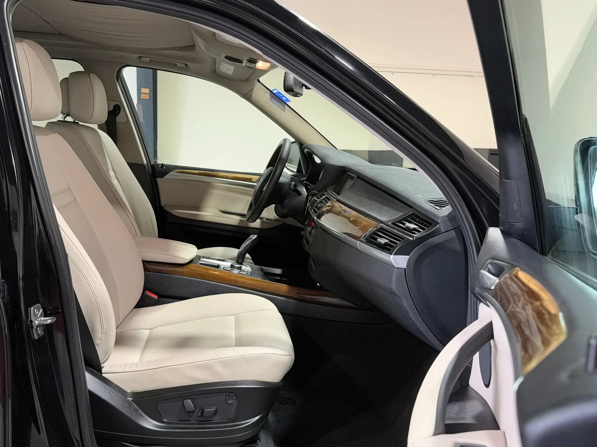 Used 2012 BMW X5 xDrive35i AWD/4WD image 14