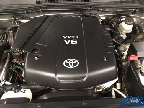 Used 2011 Toyota Tacoma 4x4 Double Cab w/ TRD Sport Pkg image 38