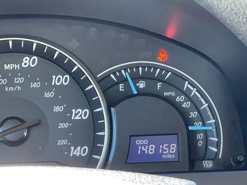 Used 2013 Toyota Camry LE image 19