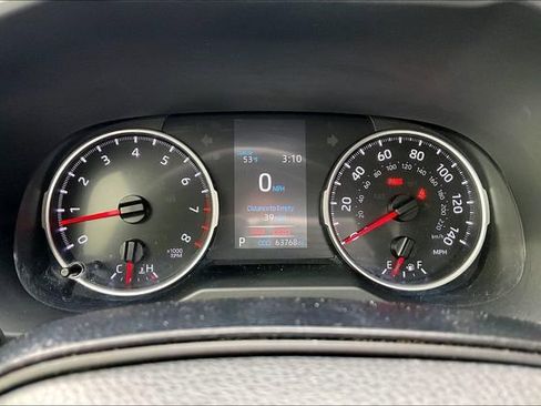 Used 2021 Toyota RAV4 LE image 10