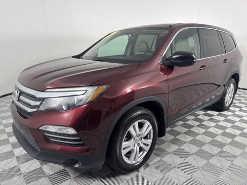 Used 2017 Honda Pilot LX image 10