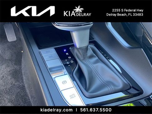 Used 2025 Hyundai Elantra SEL image 24