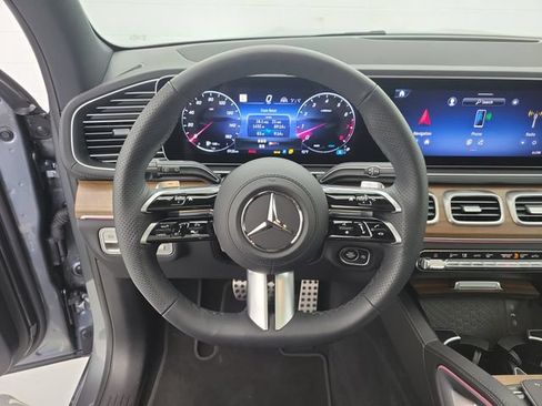 Used 2025 Mercedes-Benz GLS 450 4MATIC image 24