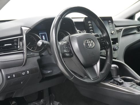 Used 2023 Toyota Camry SE FWD image 10