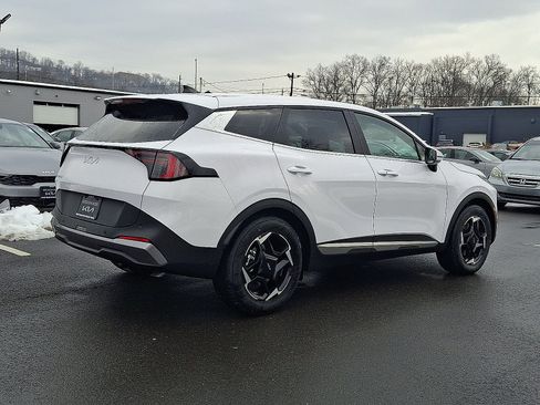 New 2026 Kia Sportage EX FWD image 4