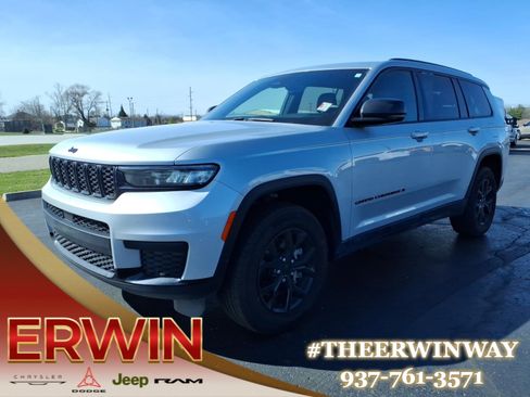 Certified 2024 Jeep Grand Cherokee L Laredo image 3