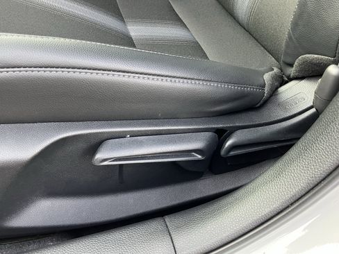 Used 2025 Honda Civic Sport image 17