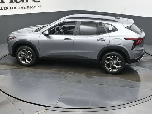 New 2026 Chevrolet Trax LT FWD image 21