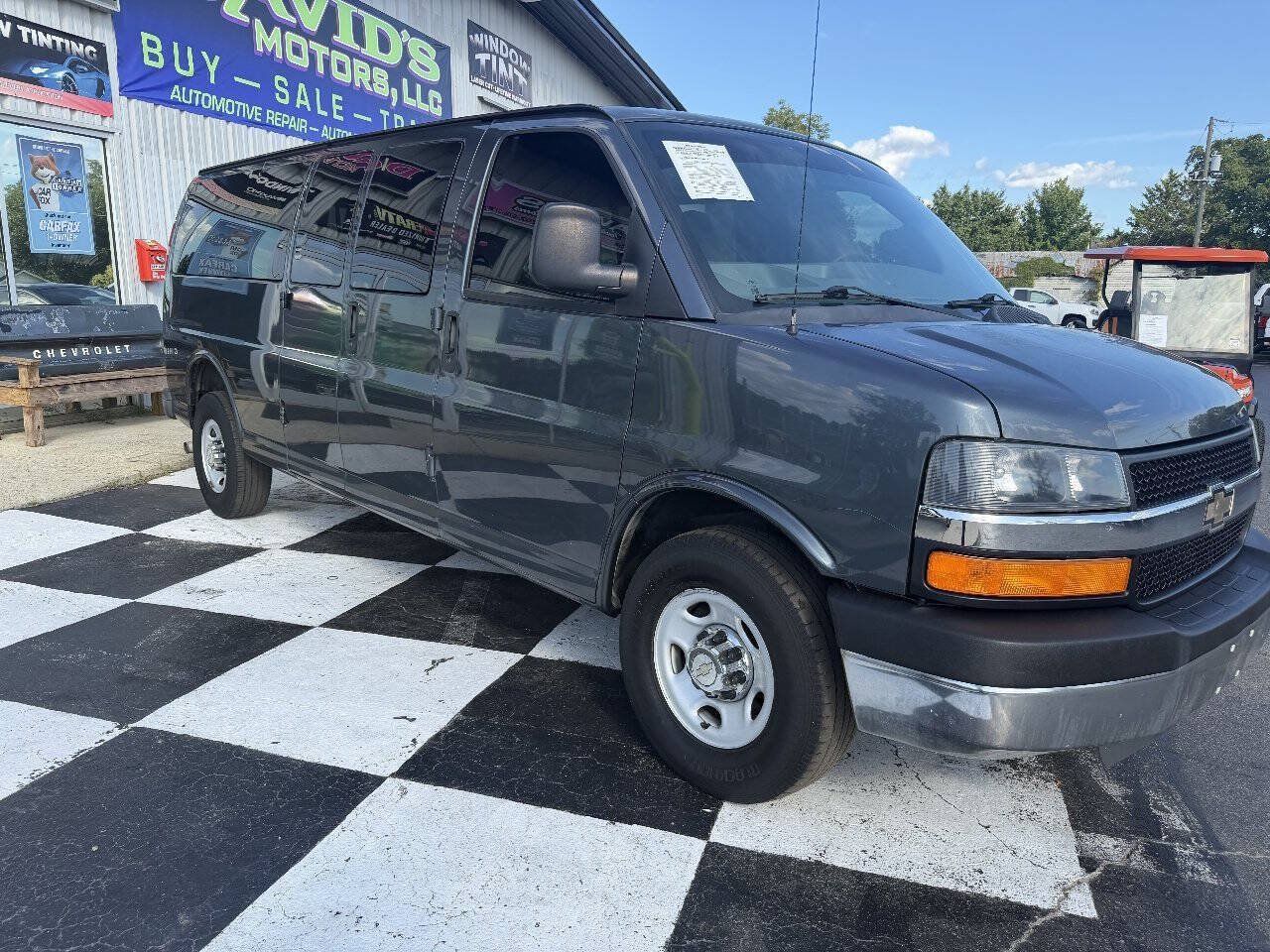 Used 2014 Chevrolet Express 3500 LT w/ LT Preferred Equipment Group RWD image 4