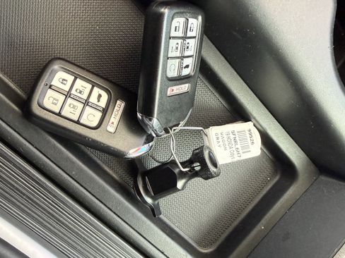 Used 2019 Honda Odyssey EX-L image 36