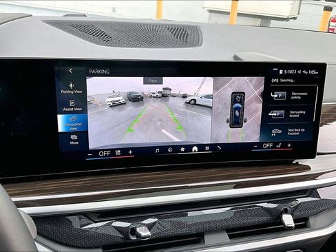 Used 2024 BMW X7 xDrive40i w/ Parking Assistance Package image 14