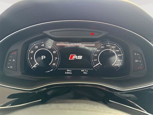 New 2025 Audi RS Q8 performance image 15