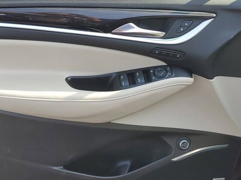 Certified 2020 Buick Enclave Premium w/ Sun and Sites Package AWD/4WD image 17