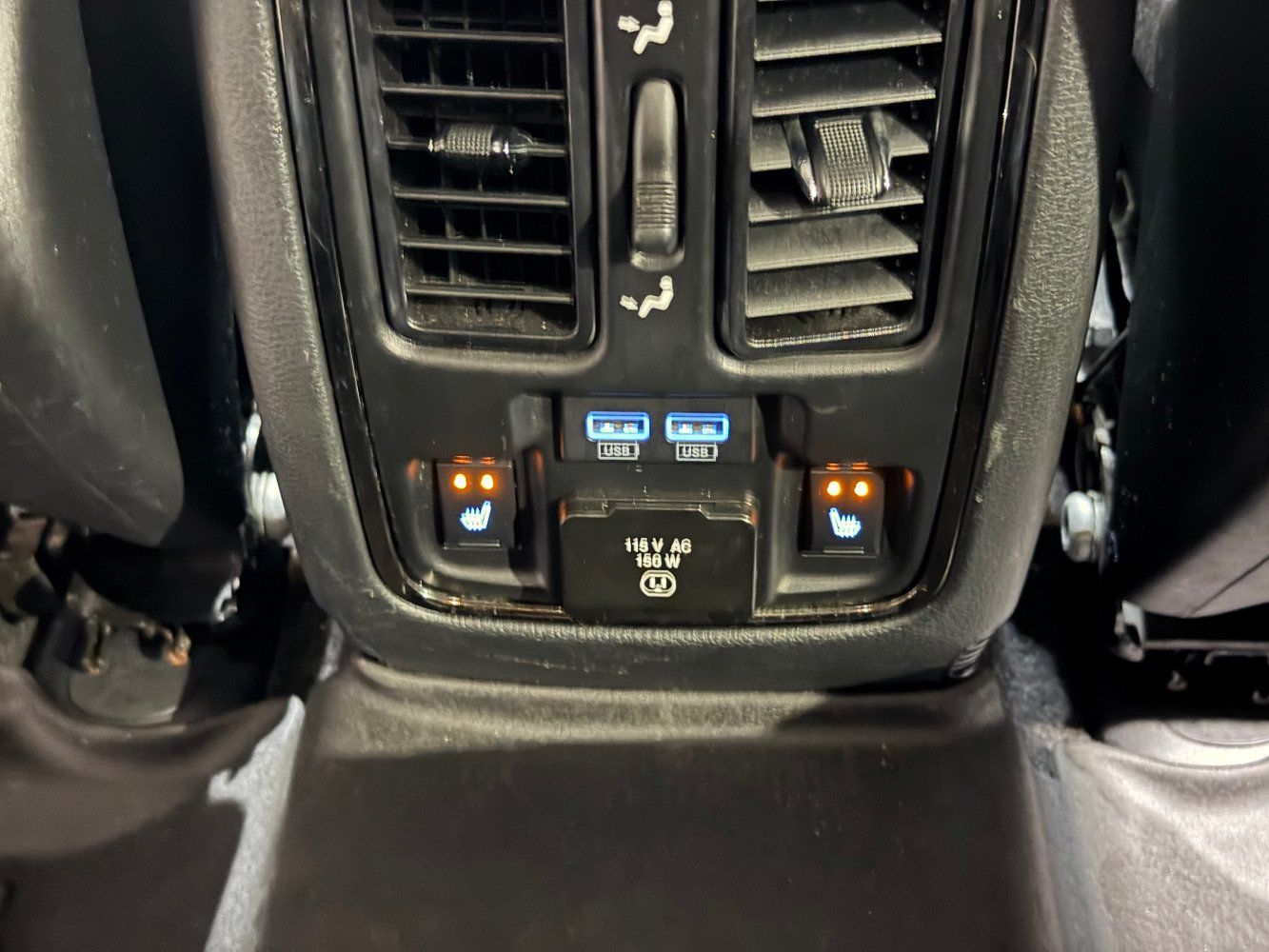 Used 2020 Dodge Durango R/T w/ Blacktop Package AWD/4WD image 28