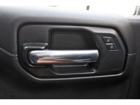 Used 2021 Chevrolet Silverado 1500 LT Trail Boss w/ Convenience Package II AWD/4WD image 23