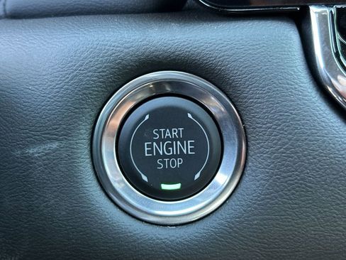 New 2026 GMC Canyon Elevation w/ Convenience Package image 17