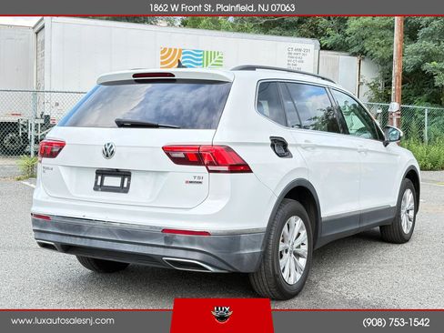 Used 2018 Volkswagen Tiguan SE w/ 3rd Row Seat Package AWD/4WD image 5