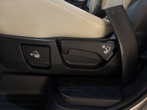 Used 2020 Subaru Ascent Limited AWD/4WD image 32