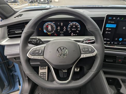New 2026 Volkswagen Tiguan SE R-Line AWD/4WD image 13
