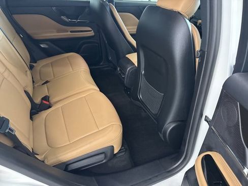 Used 2023 Lincoln Corsair Reserve image 28