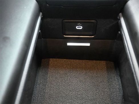 New 2025 Mercedes-Benz C 300 Sedan image 31