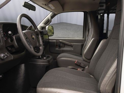 Used 2025 Chevrolet Express 2500 w/ Driver Convenience Package RWD image 2