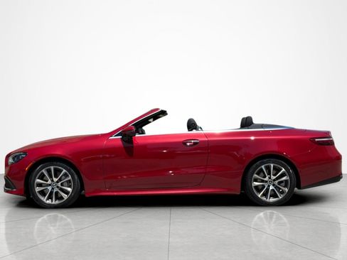 Used 2023 Mercedes-Benz E 450 Cabriolet image 2