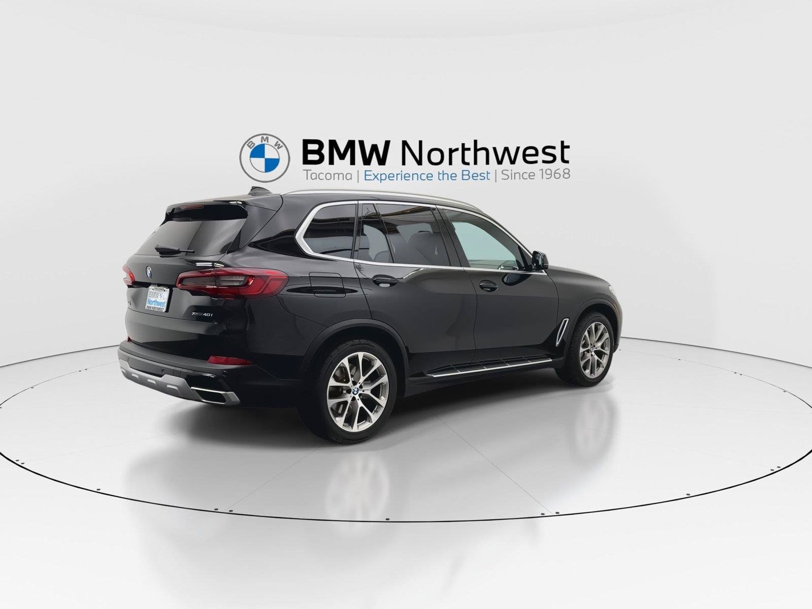 Used 2019 BMW X5 xDrive40i w/ Convenience Package AWD/4WD image 3