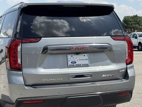 Used 2023 GMC Yukon XL AT4 w/ AT4 Premium Package AWD/4WD image 7