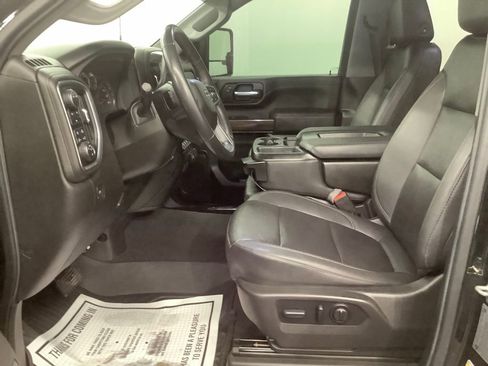 Used 2022 Chevrolet Silverado 2500 LT w/ Midnight Edition AWD/4WD image 11
