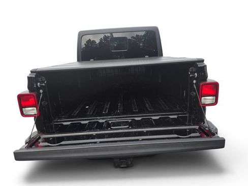 Used 2023 Jeep Gladiator Sport AWD/4WD image 10