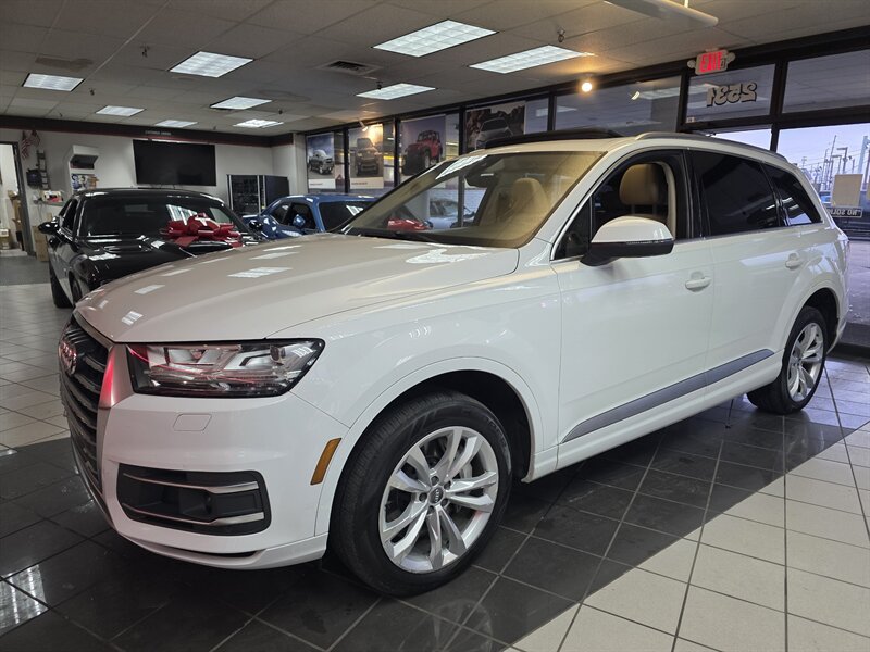 Used 2017 Audi Q7 3.0T Premium Plus w/ Premium Plus Package AWD/4WD image 1