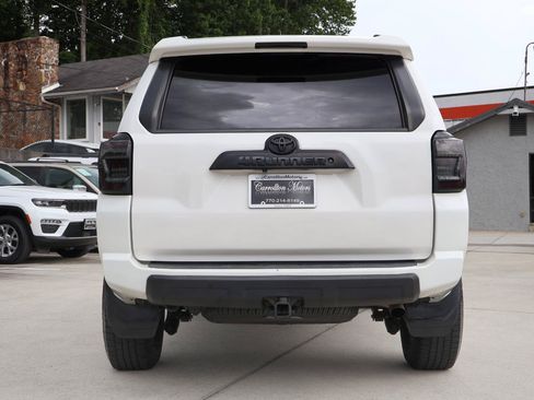 Used 2019 Toyota 4Runner TRD Off-Road Premium AWD/4WD image 5