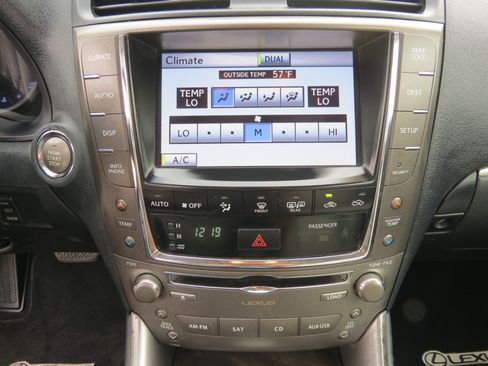 Used 2012 Lexus IS 250C image 28