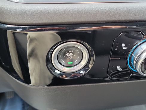 Used 2024 GMC Sierra 1500 Elevation image 17