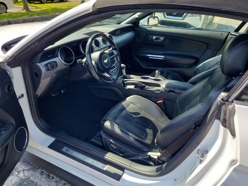 Used 2020 Ford Mustang Premium RWD image 11