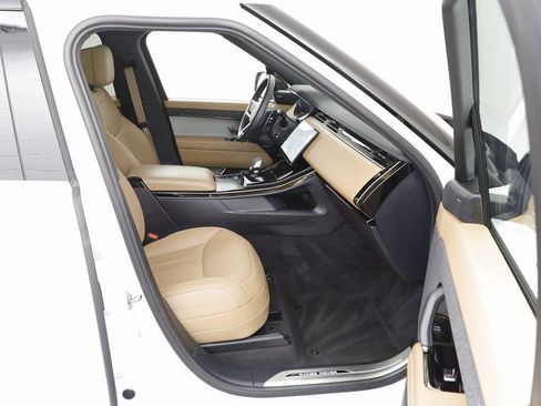 Certified 2025 Land Rover Range Rover Sport SE image 19