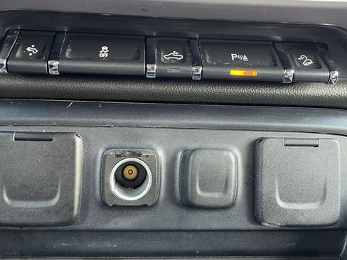 Used 2017 GMC Sierra 1500 SLT image 18