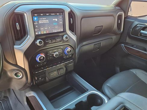 Used 2021 GMC Sierra 1500 SLT image 5