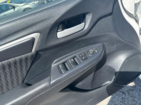 Used 2018 Honda Fit EX image 12