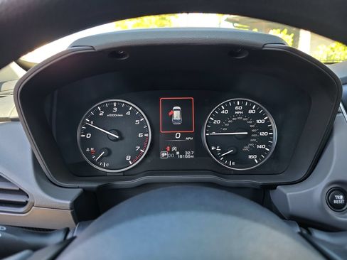 Used 2025 Subaru Crosstrek 2.5i Premium AWD/4WD image 30