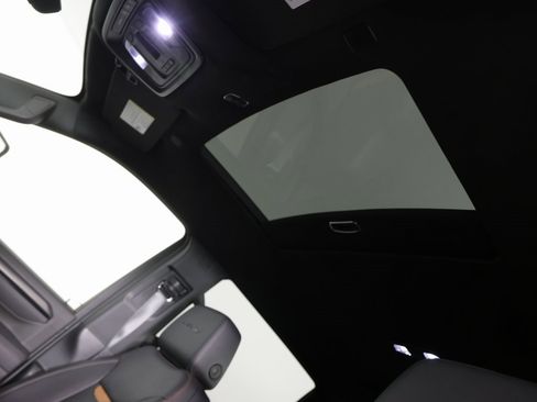 Certified 2025 GMC Sierra 2500 AT4 w/ Technology Package image 16