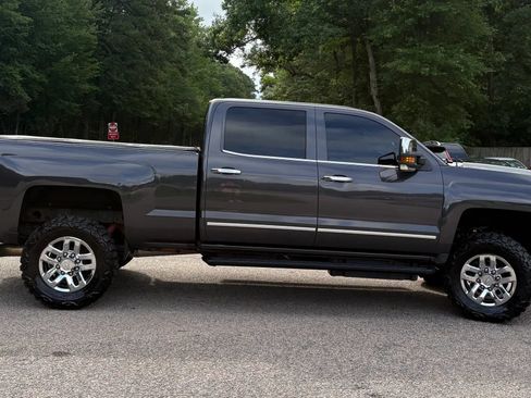 Used 2016 Chevrolet Silverado 2500 LTZ w/ Duramax Plus Package AWD/4WD image 7